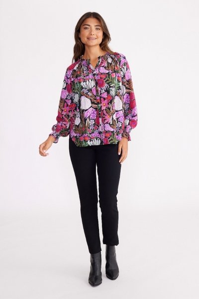Yarra Trail Clothing NZ | Stylish Floral Tops Jackets and Knitwear 