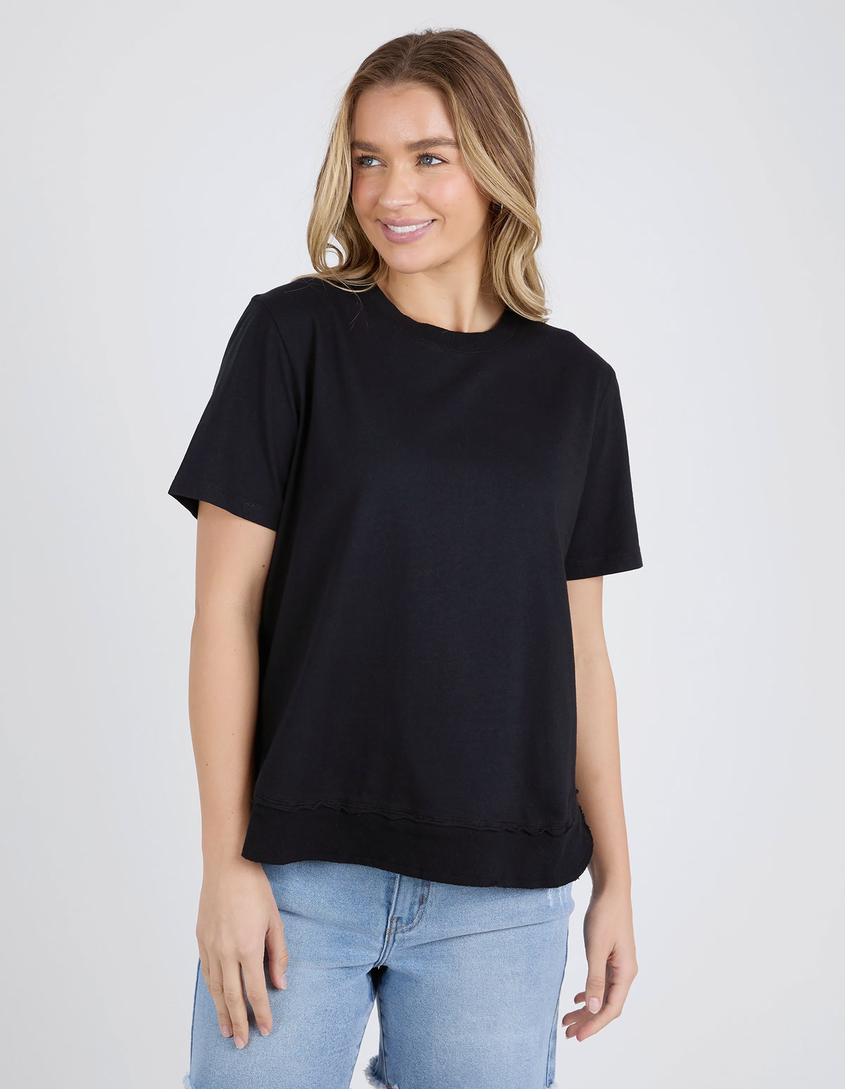 FARRAH SHORT SLEEVE TEE BLACK
