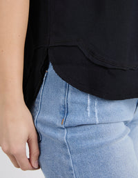 FARRAH SHORT SLEEVE TEE BLACK