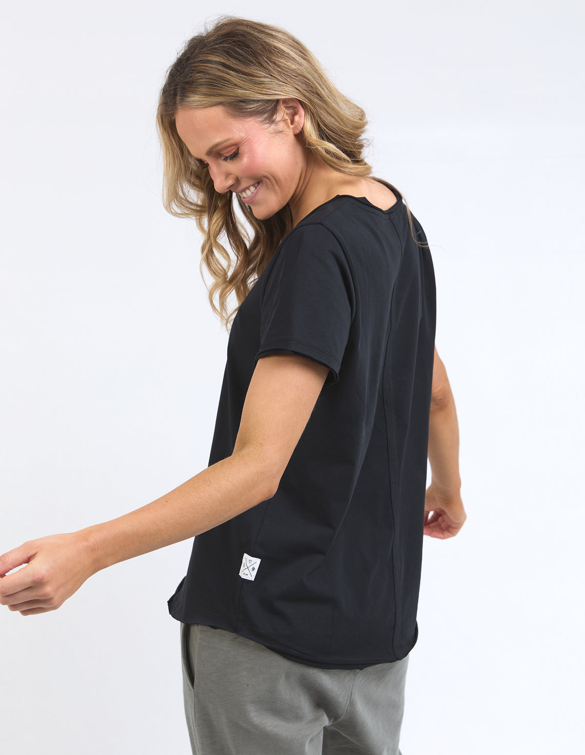 PIMA VEE TEE BLACK