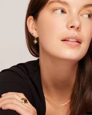 ACCESSORIES_HEART HOOP EARRINGS _ HEART HOOP EARRINGS _ Ebony Boutique NZ