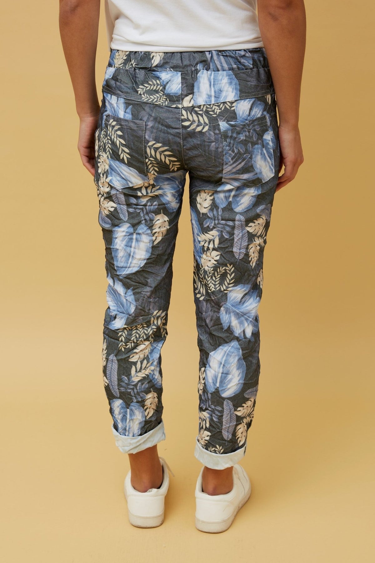 BOTTEGA MODA_TROPICAL LEAF PRINT VISCOSE JOGGER PANT _ TROPICAL LEAF PRINT VISCOSE JOGGER PANT _ Ebony Boutique NZ
