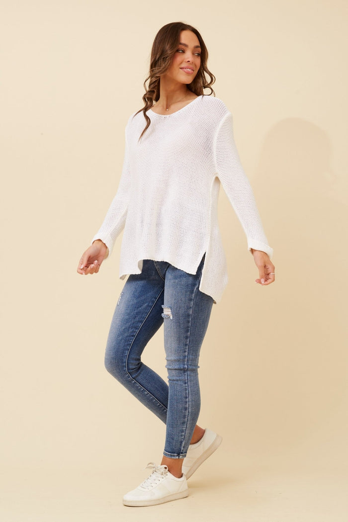 CAROLINE MORGAN_CHUNKY KNIT V NECK WITH SIDE SPLITS IVORY _ CHUNKY KNIT V NECK WITH SIDE SPLITS IVORY _ Ebony Boutique NZ
