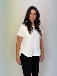 CAROLINE MORGAN_CURVED HEM SHORT SLEEVE BAMBOO TEE WHITE _ CURVED HEM SHORT SLEEVE BAMBOO TEE WHITE _ Ebony Boutique NZ