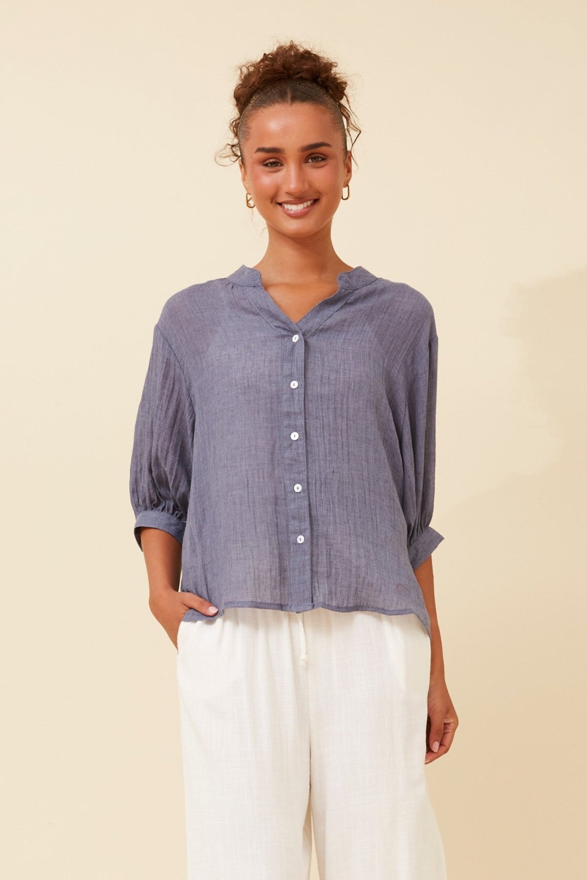 CAROLINE MORGAN_ESSENTIAL BUTTON BACK SHIRT DENIM _ ESSENTIAL BUTTON BACK SHIRT DENIM _ Ebony Boutique NZ