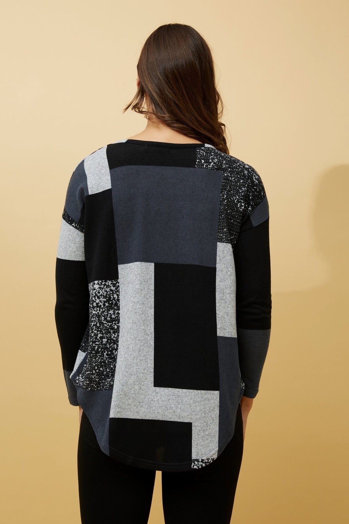 CAROLINE MORGAN_PATCHWORK PRINT KNIT TOP BLACK/GREY _ PATCHWORK PRINT KNIT TOP BLACK/GREY _ Ebony Boutique NZ