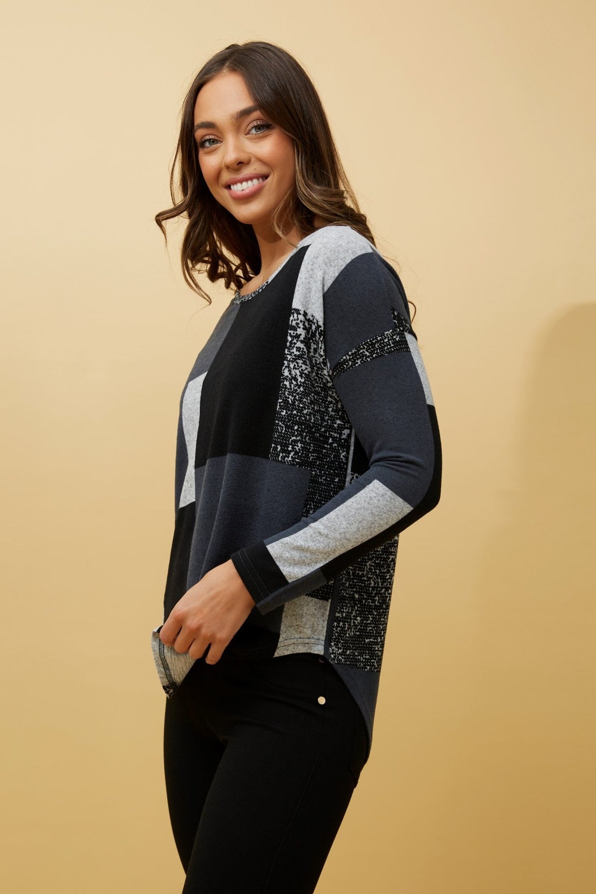 CAROLINE MORGAN_PATCHWORK PRINT KNIT TOP BLACK/GREY _ PATCHWORK PRINT KNIT TOP BLACK/GREY _ Ebony Boutique NZ