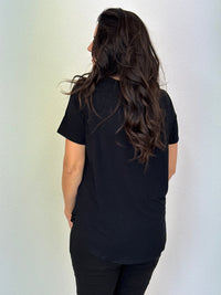 CAROLINE MORGAN_SHORT SLEEVE CURVED HEM BAMBOO TSHIRT _ SHORT SLEEVE CURVED HEM BAMBOO TSHIRT _ Ebony Boutique NZ