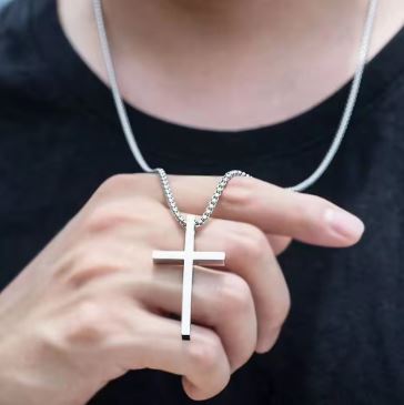 DUNE ROAD_CROSS NECKLACE SILVER _ CROSS NECKLACE SILVER _ Ebony Boutique NZ