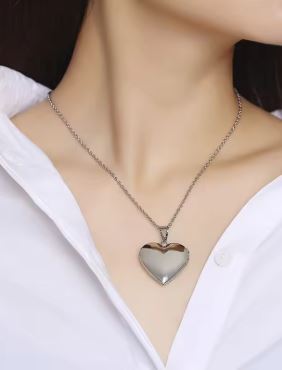 DUNE ROAD_HEART LOCKET NECKLACE SILVER _ HEART LOCKET NECKLACE SILVER _ Ebony Boutique NZ