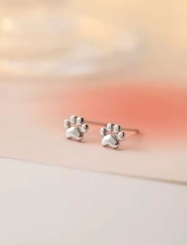 DUNE ROAD_PAWS SILVER EARRNGS STUD _ PAWS SILVER EARRNGS STUD _ Ebony Boutique NZ