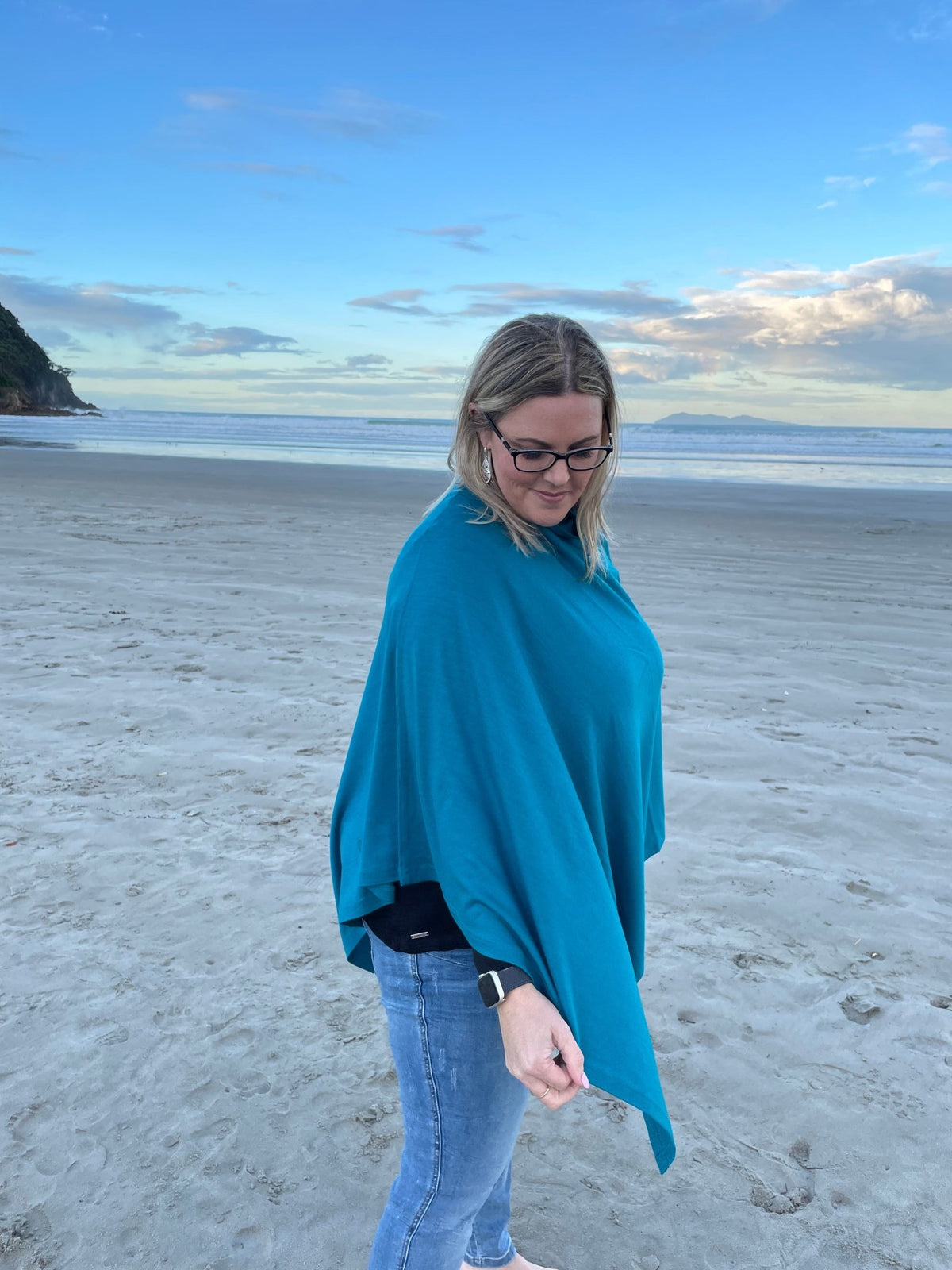 EBONY_100% MERINO WOOL PONCHO EASY STYLE LAYER DRAGONFLY _ 100% MERINO WOOL PONCHO EASY STYLE LAYER DRAGONFLY _ Ebony Boutique NZ