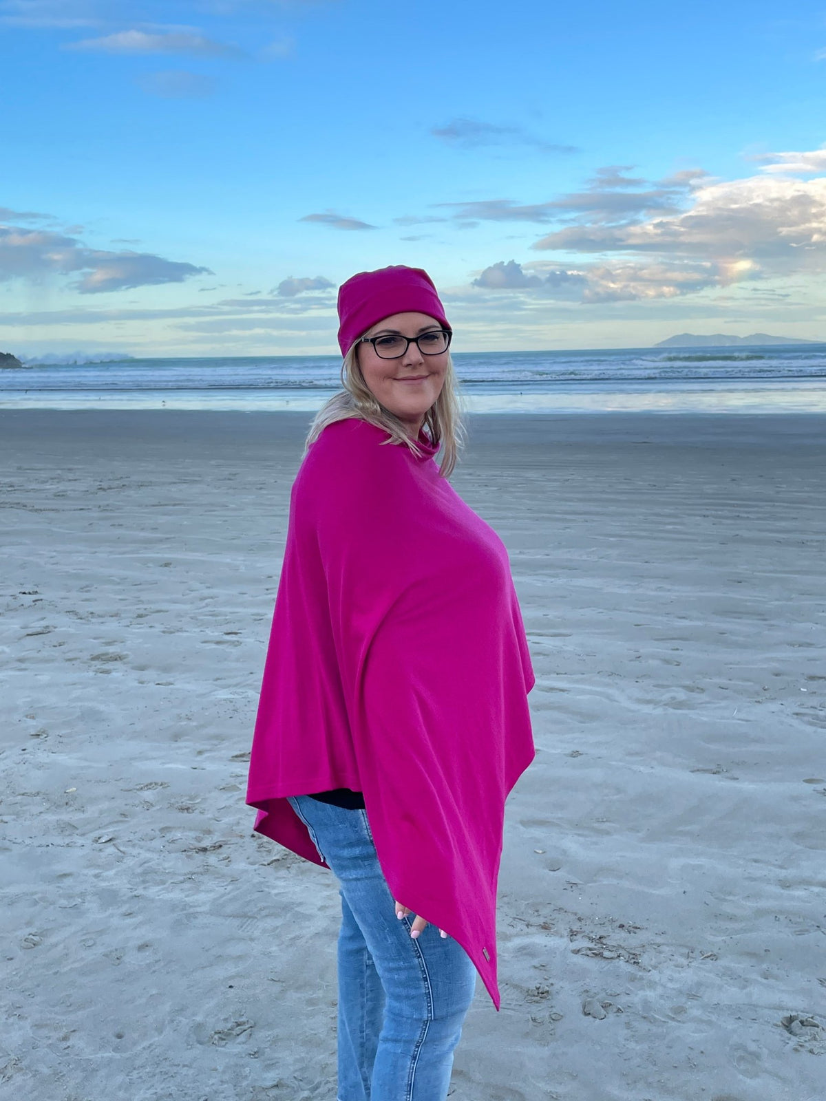 EBONY_100% MERINO WOOL PONCHO EASY STYLE LAYER RASPBERRY _ 100% MERINO WOOL PONCHO EASY STYLE LAYER RASPBERRY _ Ebony Boutique NZ