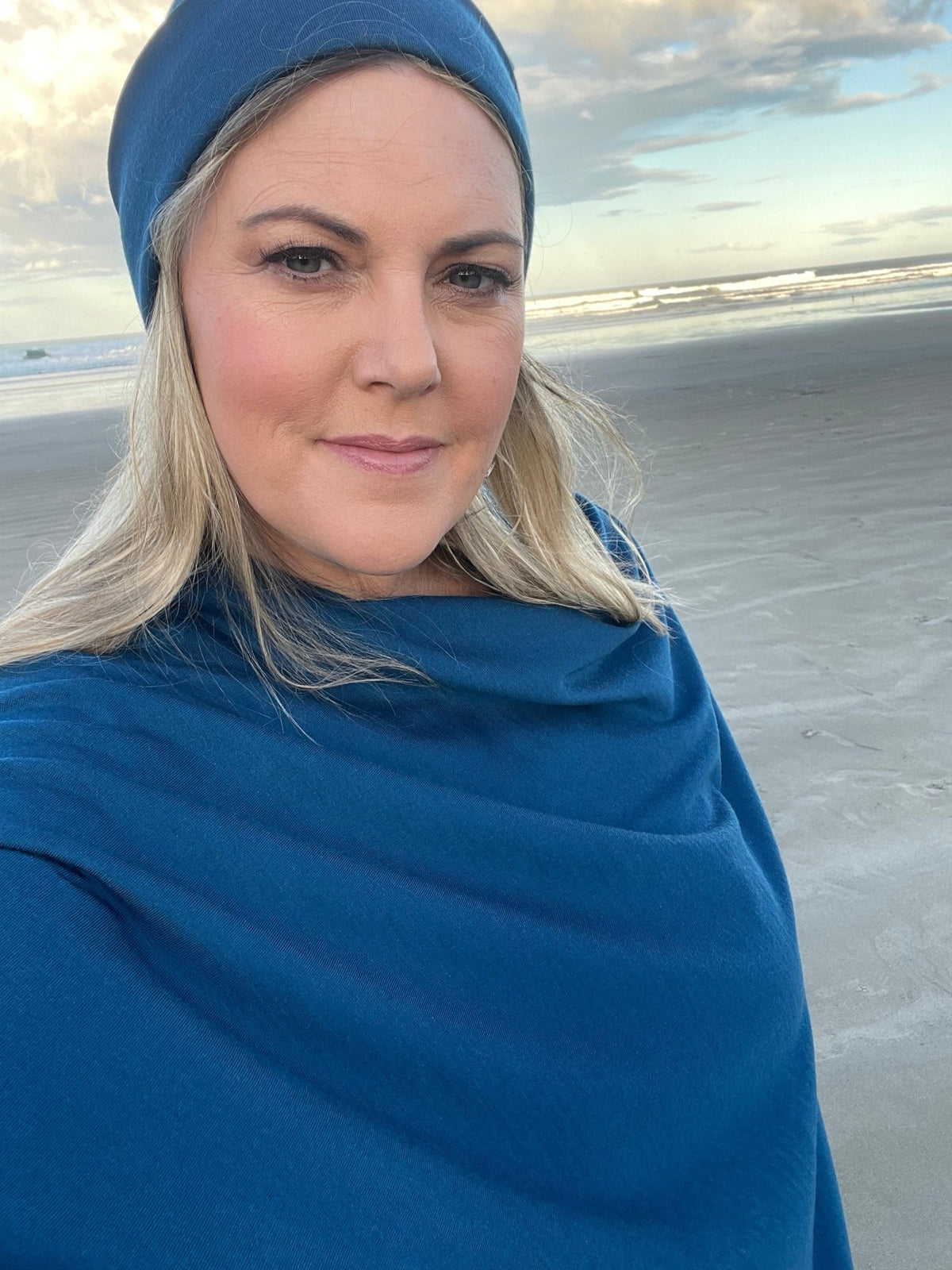 EBONY_100% MERINO WOOL PONCHO EASY STYLE LAYER TWILIGHT _ 100% MERINO WOOL PONCHO EASY STYLE LAYER TWILIGHT _ Ebony Boutique NZ