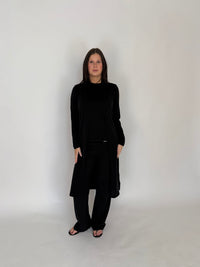 EBONY_MERINO ELONGATED LONGLINE CARDIGAN WITH SPLIT HEM LONG SLEEVES BLACK _ MERINO ELONGATED LONGLINE CARDIGAN WITH SPLIT HEM LONG SLEEVES BLACK _ Ebony Boutique NZ