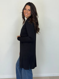EBONY_MERINO LONGLINE CARDIGAN WITH SPLIT HEM LONG SLEEVES BLACK _ MERINO LONGLINE CARDIGAN WITH SPLIT HEM LONG SLEEVES BLACK _ Ebony Boutique NZ
