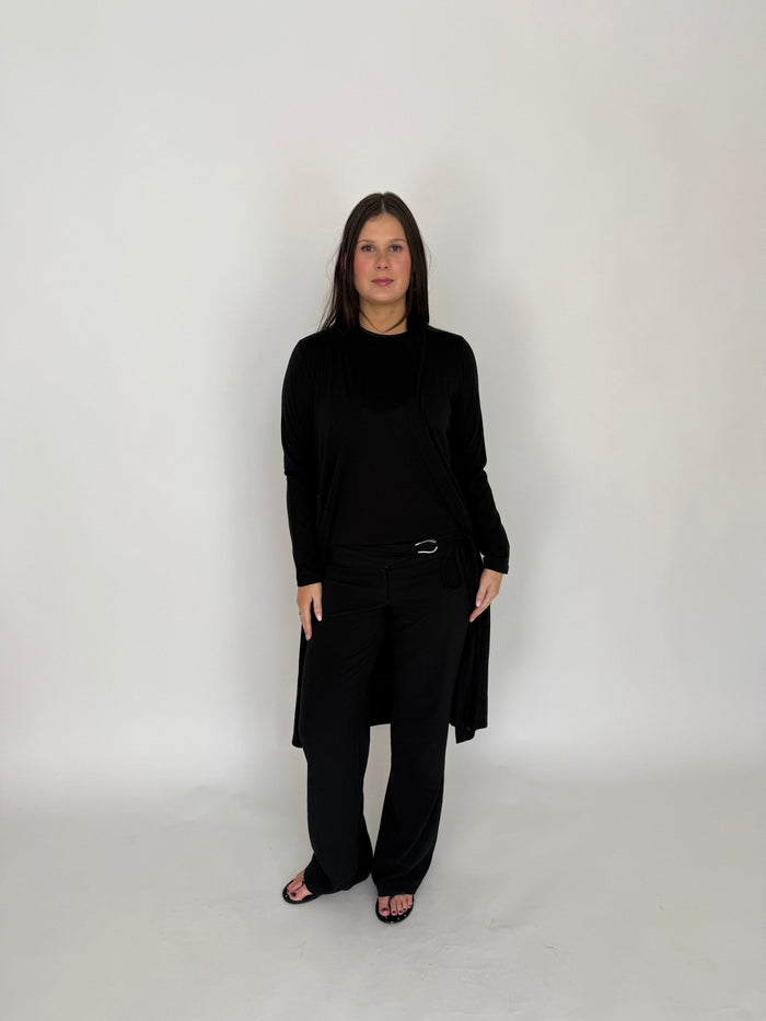 EBONY_MERINO LONGLINE CARDIGAN WITH SPLIT HEM LONG SLEEVES BLACK _ MERINO LONGLINE CARDIGAN WITH SPLIT HEM LONG SLEEVES BLACK _ Ebony Boutique NZ