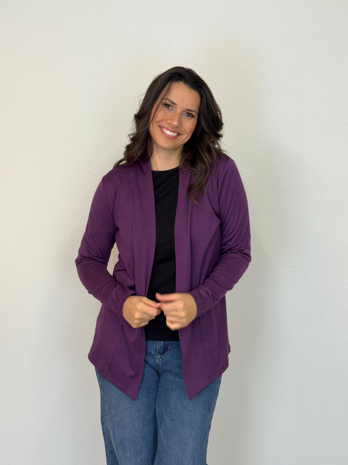 EBONY_MERINO MID LENGTH EDGE TO EDGE WOMENS CARDIGAN ITALIAN PLUM EBAS580IPLU _ MERINO MID LENGTH EDGE TO EDGE WOMENS CARDIGAN ITALIAN PLUM EBAS580IPLU _ Ebony Boutique NZ