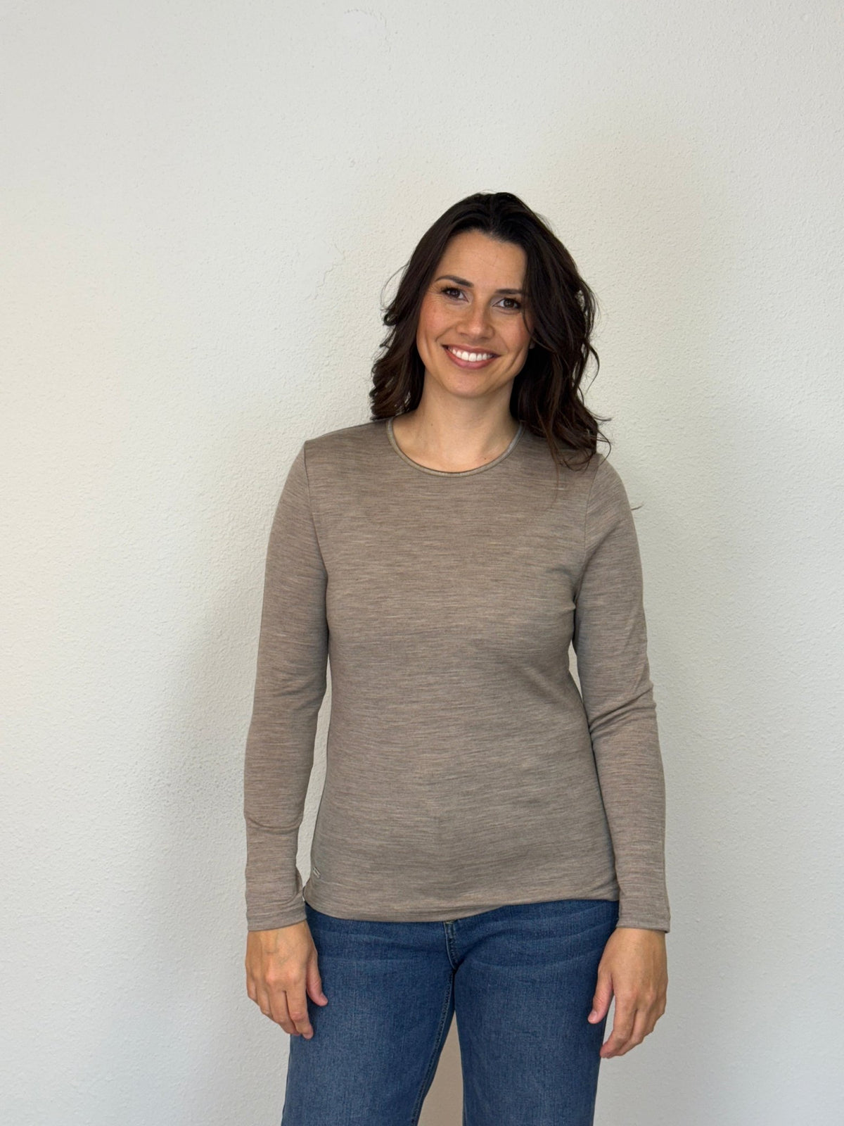 EBONY_WOMENS 100% MERINO (210) LONG SLEEVE SATIN CREW TOP CAPPUCCINO _ WOMENS 100% MERINO (210) LONG SLEEVE SATIN CREW TOP CAPPUCCINO _ Ebony Boutique NZ