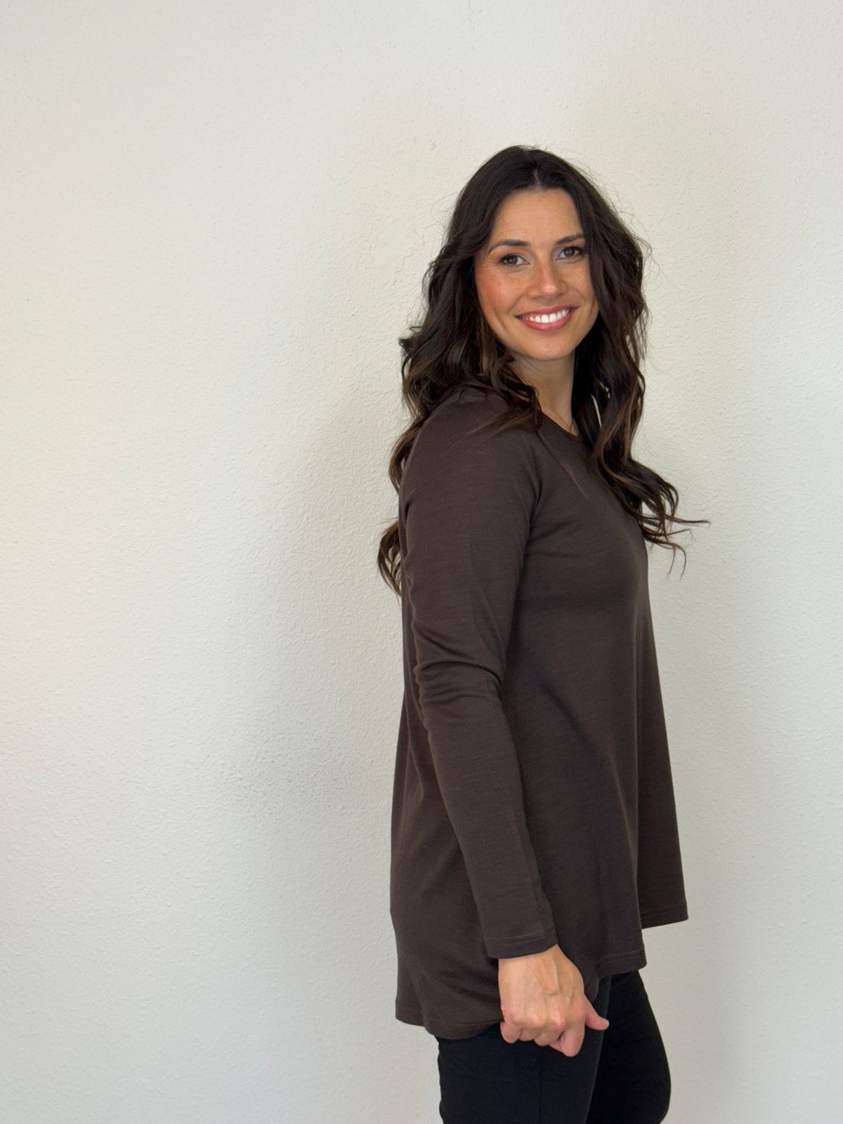 EBONY_WOMEN'S 100% MERINO WOOL (210) A - LINE SCOOP LONG SLEEVE TOP CHOCOLATE _ WOMEN'S 100% MERINO WOOL (210) A - LINE SCOOP LONG SLEEVE TOP CHOCOLATE _ Ebony Boutique NZ