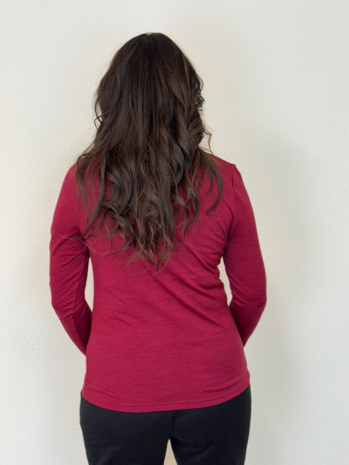 EBONY_WOMEN'S 100% MERINO WOOL (210) LONG SLEEVE SATIN CREW TOP PINOT _ WOMEN'S 100% MERINO WOOL (210) LONG SLEEVE SATIN CREW TOP PINOT _ Ebony Boutique NZ