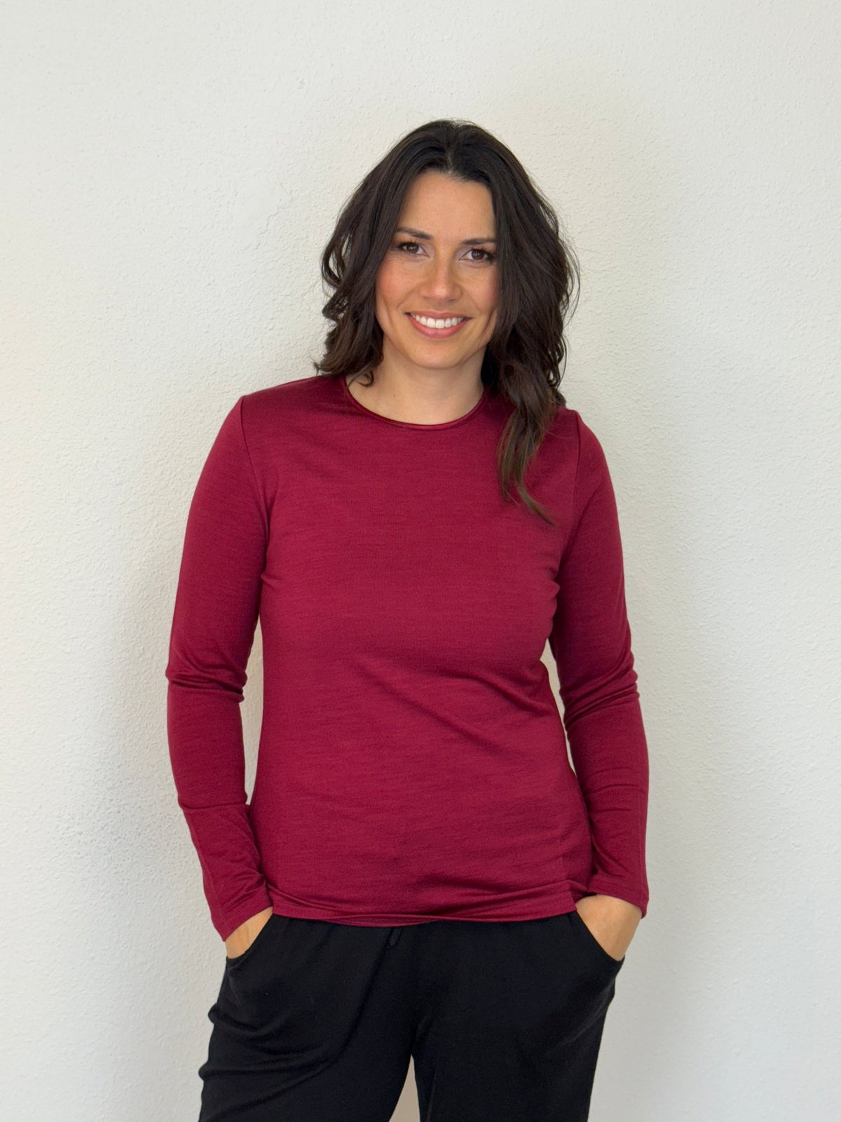 EBONY_WOMEN'S 100% MERINO WOOL (210) LONG SLEEVE SATIN CREW TOP PINOT _ WOMEN'S 100% MERINO WOOL (210) LONG SLEEVE SATIN CREW TOP PINOT _ Ebony Boutique NZ