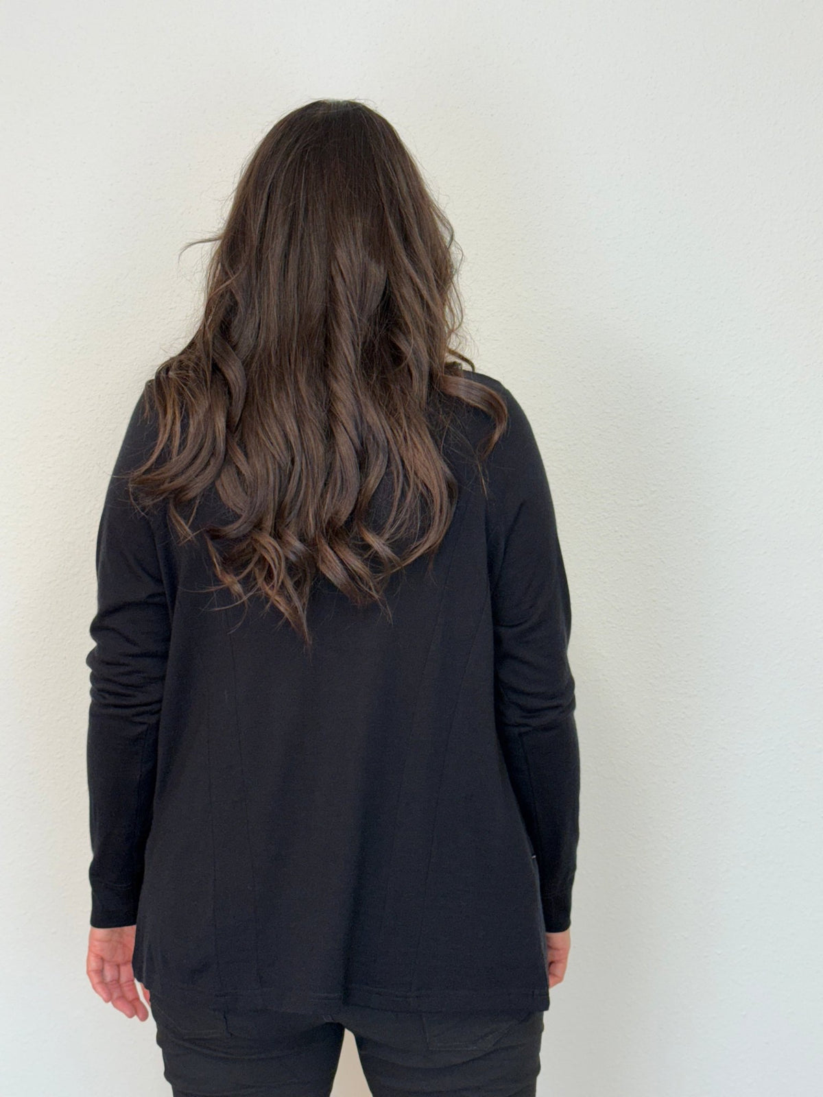 EBONY_WOMENS MERINO JACKET 100% WOOLLEN CURVED PANELS LONG SLEEVES BLACK _ WOMENS MERINO JACKET 100% WOOLLEN CURVED PANELS LONG SLEEVES BLACK _ Ebony Boutique NZ