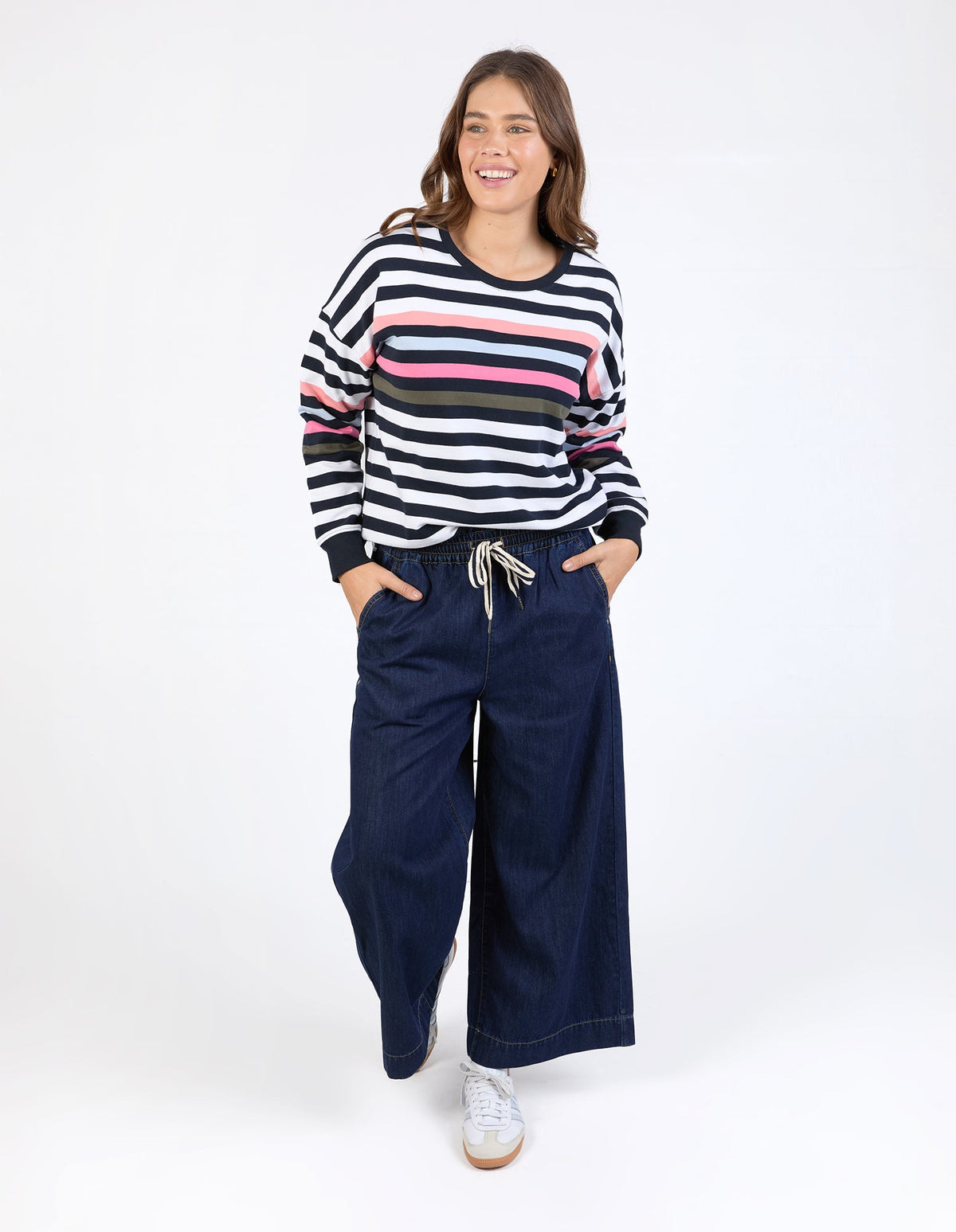 ELM_MERRIMENT CREW _ MERRIMENT CREW _ Ebony Boutique NZ