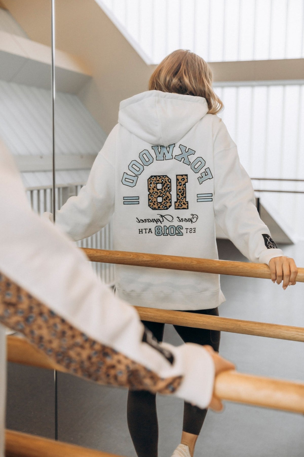 FOXWOOD_ESTABLISHED HOODY _ ESTABLISHED HOODY _ Ebony Boutique NZ