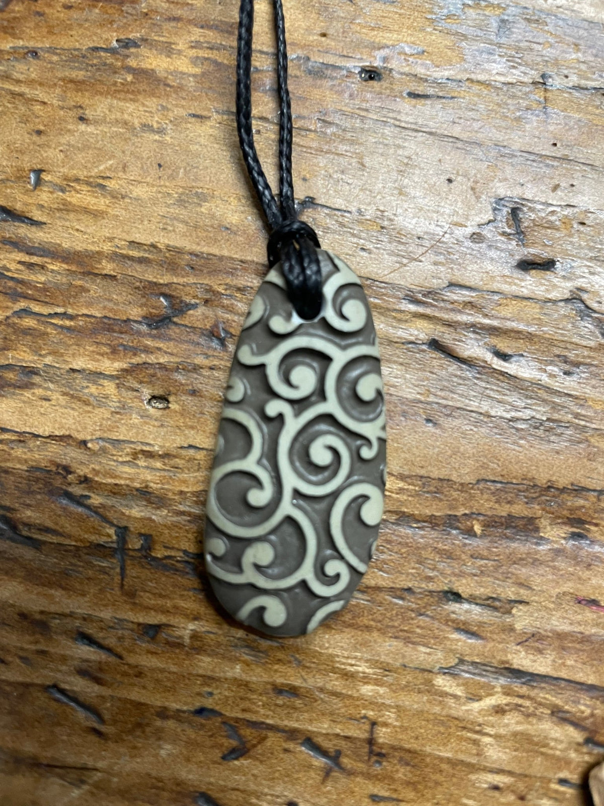 HEARTWOOD_HEARTWOOD TOUCHSTONE PENDANT AUTUMN TONES _ HEARTWOOD TOUCHSTONE PENDANT AUTUMN TONES _ Ebony Boutique NZ