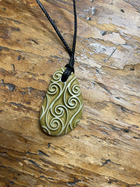 HEARTWOOD_HEARTWOOD TOUCHSTONE PENDANT AUTUMN TONES _ HEARTWOOD TOUCHSTONE PENDANT AUTUMN TONES _ Ebony Boutique NZ