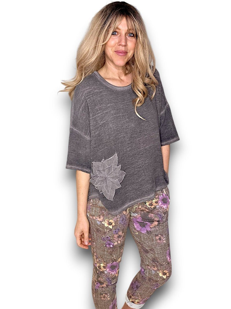 HELGA MAY_COTTON STARFISH TEE TRUFFLE _ COTTON STARFISH TEE TRUFFLE _ Ebony Boutique NZ