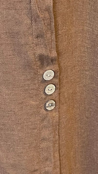 HELGA MAY_LINEN TEE WITH COCONUT BUTTON DETAIL DARK COFFEE _ LINEN TEE WITH COCONUT BUTTON DETAIL DARK COFFEE _ Ebony Boutique NZ