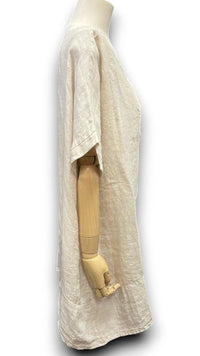 HELGA MAY_LINEN TEE WITH COCONUT BUTTON DETAIL NATURAL _ LINEN TEE WITH COCONUT BUTTON DETAIL NATURAL _ Ebony Boutique NZ