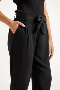 HOME - LEE_BILLIE PANTS BLACK _ BILLIE PANTS BLACK _ Ebony Boutique NZ