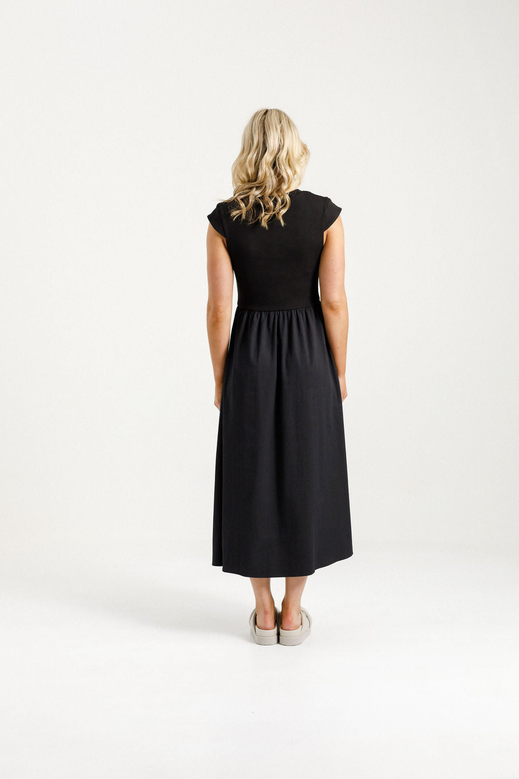 HOME LEE_GIANNA DRESS BLACK _ GIANNA DRESS BLACK _ Ebony Boutique NZ