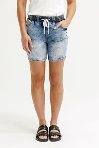 HOME - LEE_OCEAN SHORTS - SNOW WASH _ OCEAN SHORTS - SNOW WASH _ Ebony Boutique NZ