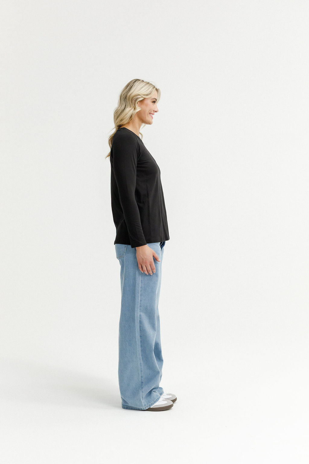 HOME LEE_TAYLOR TEE LONG SLEEVE _ TAYLOR TEE LONG SLEEVE _ Ebony Boutique NZ