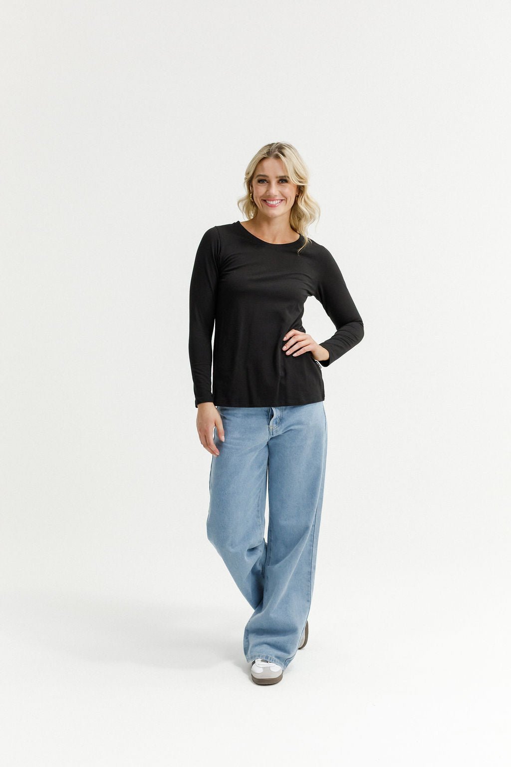 HOME LEE_TAYLOR TEE LONG SLEEVE _ TAYLOR TEE LONG SLEEVE _ Ebony Boutique NZ