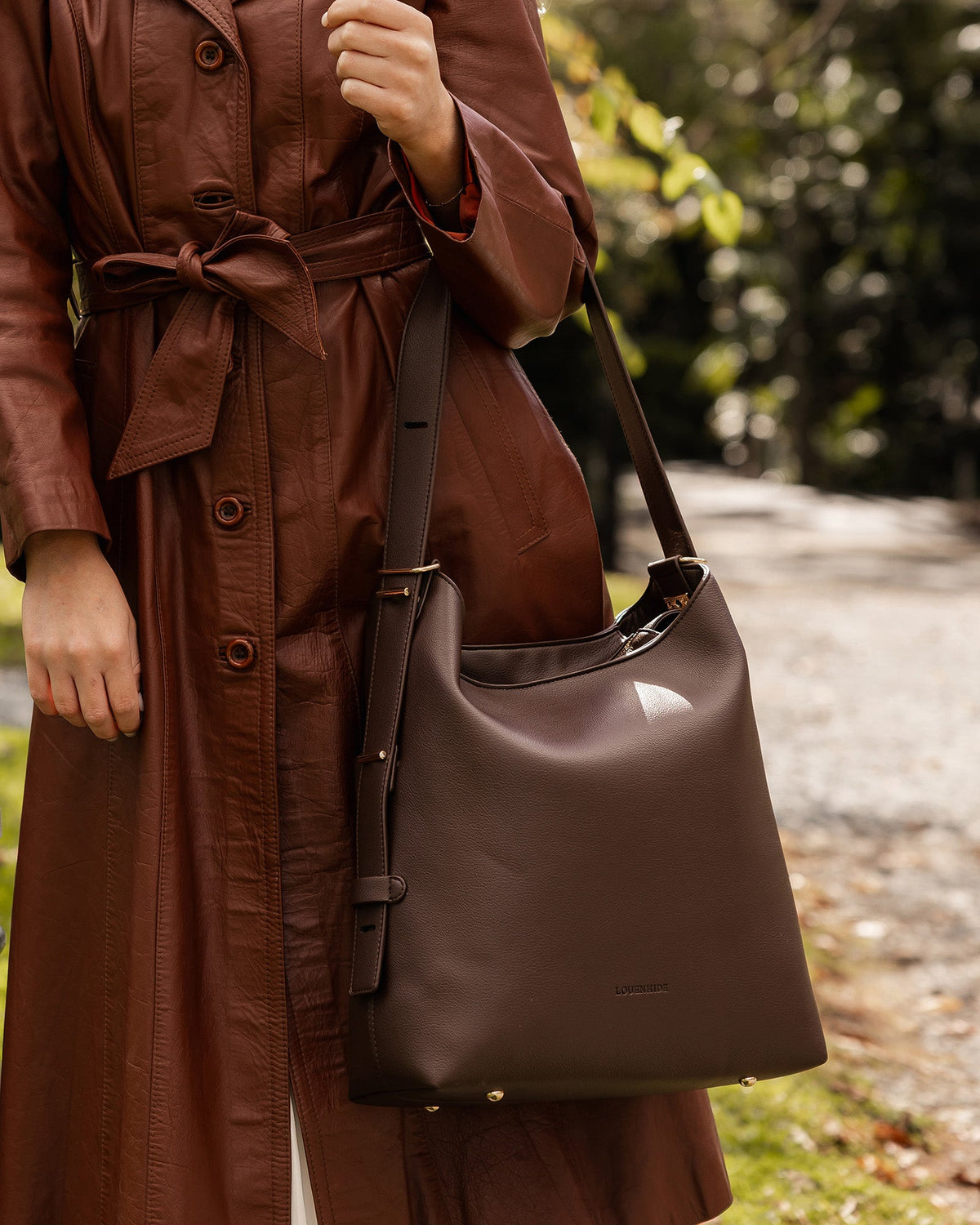 LOUENHIDE_AUDREY BUCKET BAG CHOCOLATE _ AUDREY BUCKET BAG CHOCOLATE _ Ebony Boutique NZ