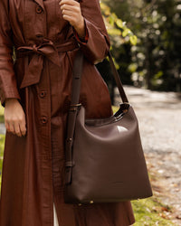 LOUENHIDE_AUDREY BUCKET BAG CHOCOLATE _ AUDREY BUCKET BAG CHOCOLATE _ Ebony Boutique NZ