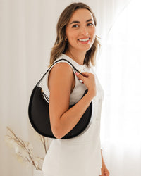 LOUENHIDE_LUNA SHOULDER BAG BLACK _ LUNA SHOULDER BAG BLACK _ Ebony Boutique NZ