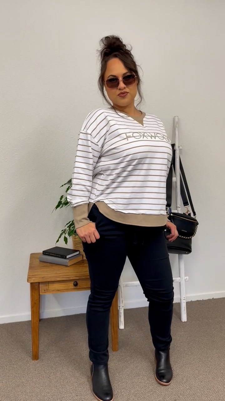 THREADZ_LA PULL ON DISTRESSED JEAN _ LA PULL ON DISTRESSED JEAN _ Ebony Boutique NZ