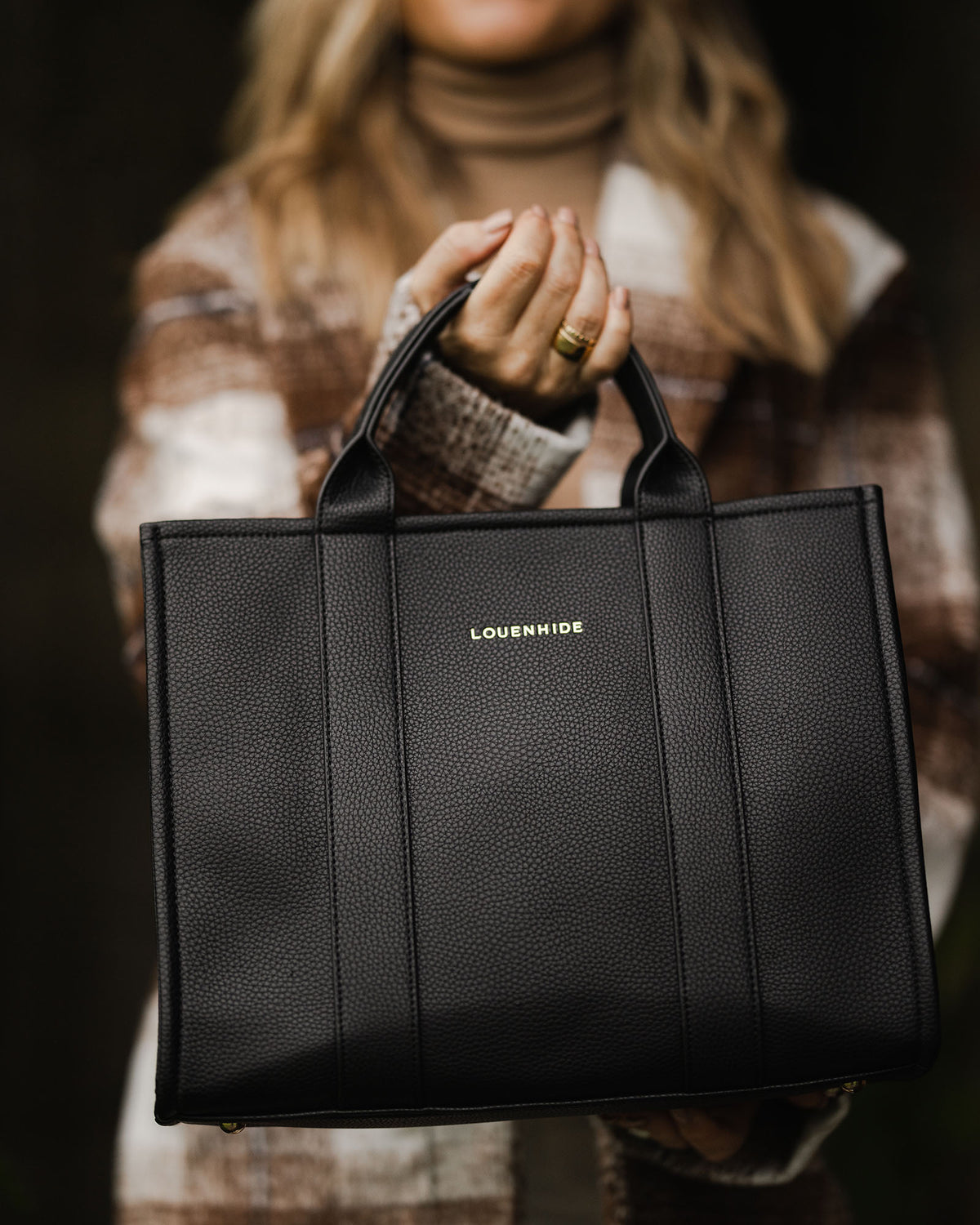 LOUENHIDE_MANHATTAN TOTE BAG BLACK _ _ Ebony Boutique NZ