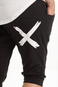 HOME-LEE_3/4 APARTMENT PANT BLACK WITH WHITE PRINT _ _ Ebony Boutique NZ