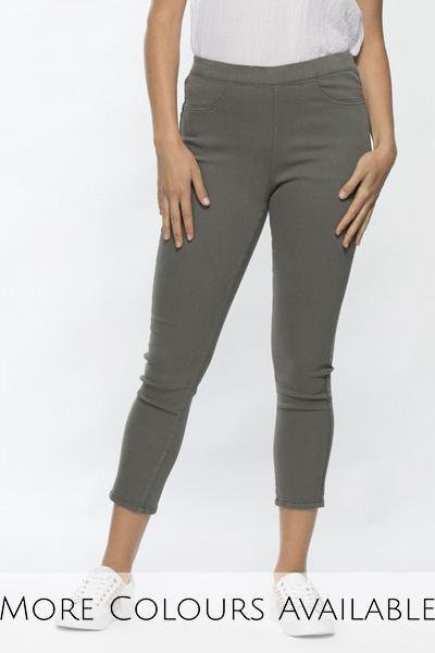 http://ebonyboutique.co.nz/cdn/shop/products/cropped-cotton-stretch-jeans-cropped-cotton-stretch-jeans-304877.jpg?v=1610498150&width=1024