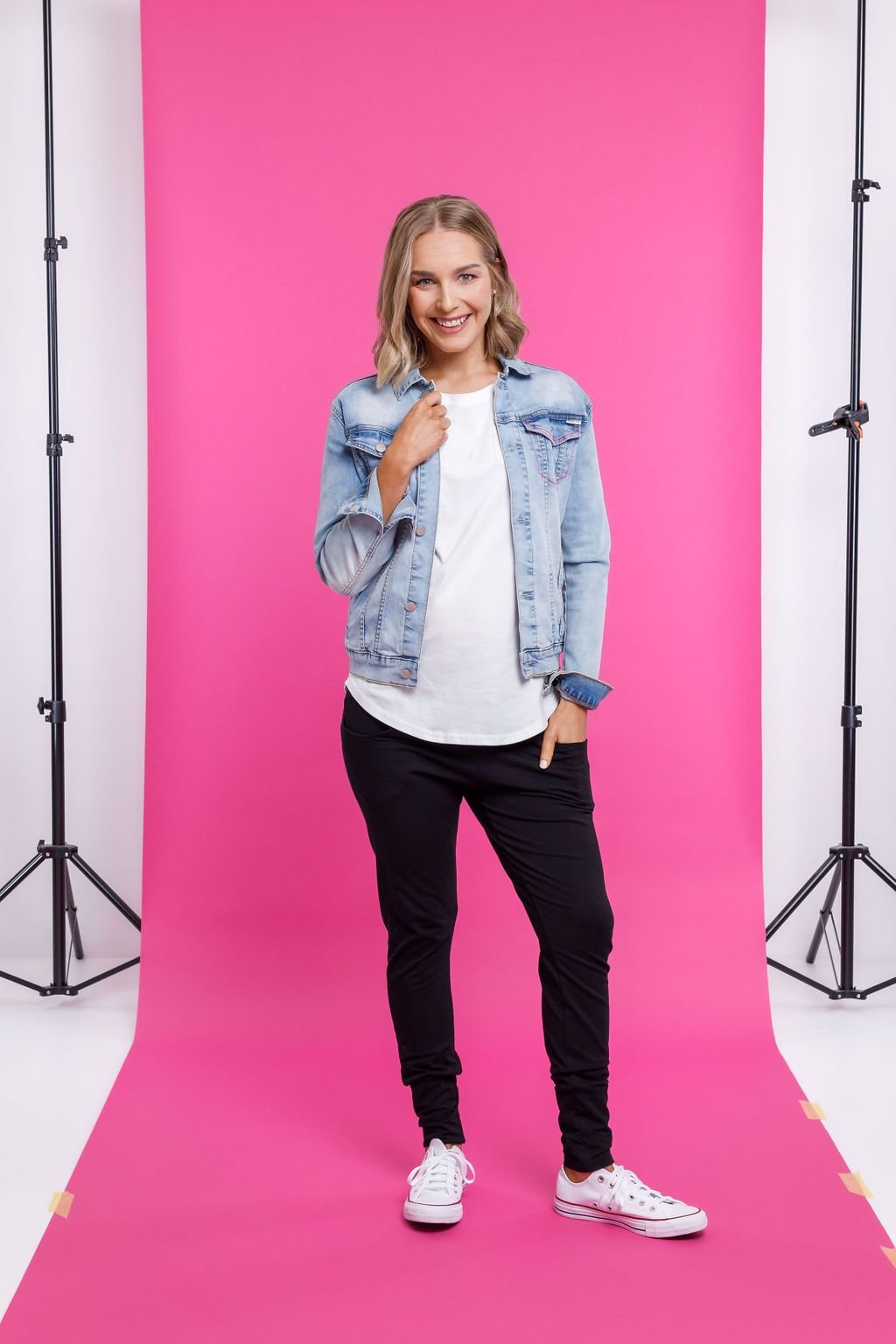 HOME-LEE_CLASSIC DENIM JACKET SNOW WASH _ _ Ebony Boutique NZ