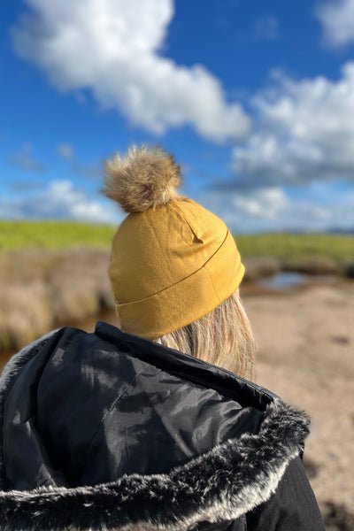 EBONY_POM POM DETACHABLE FOR 100% MERINO BEANIE GOLD & BLACK _ _ Ebony Boutique NZ