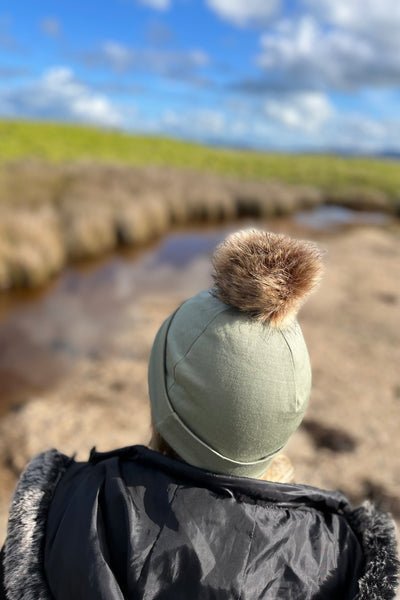 EBONY_POM POM DETACHABLE FOR 100% MERINO BEANIE GOLD & BLACK _ _ Ebony Boutique NZ