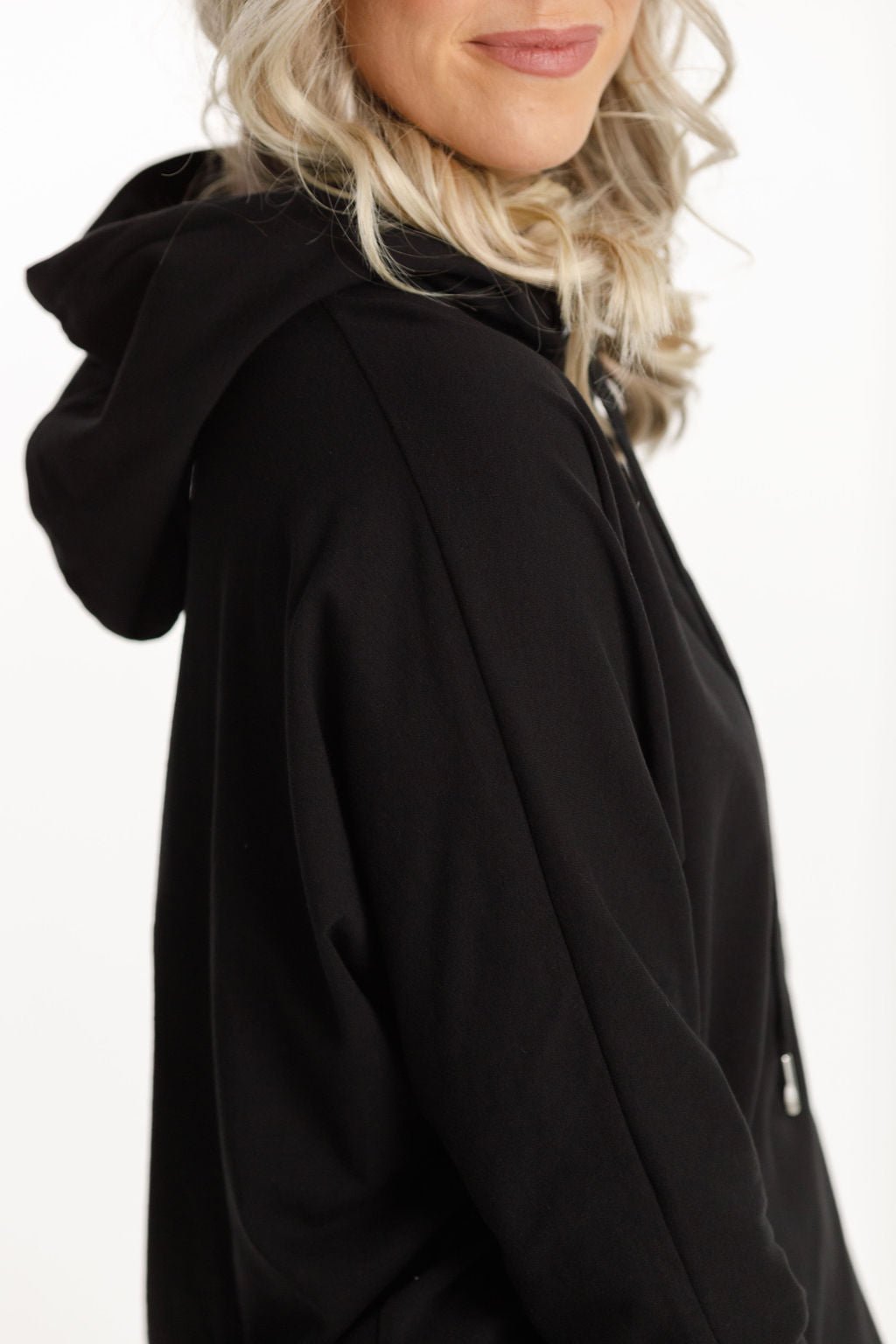HOME-LEE_ELLEN TEE BLACK _ _ Ebony Boutique NZ
